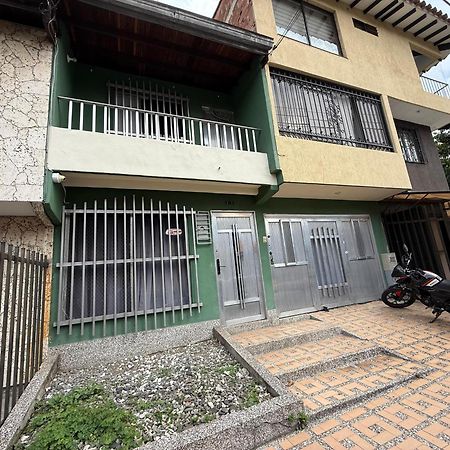 Road Living Home Medellín Exteriör bild